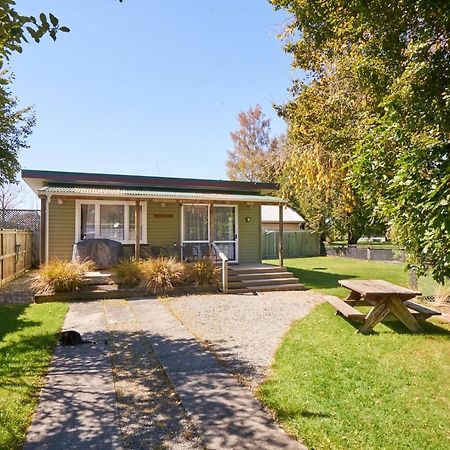 Accommodation Fiordland The Bach - One Bedroom Cottage At 226B Milford Road Te Anau Kültér fotó