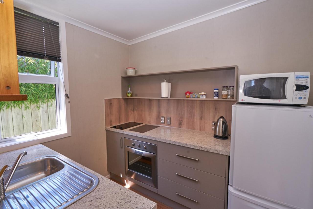 Accommodation Fiordland The Bach - One Bedroom Cottage At 226B Milford Road Te Anau Kültér fotó