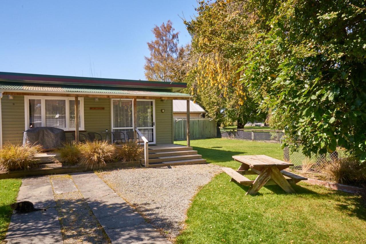 Accommodation Fiordland The Bach - One Bedroom Cottage At 226B Milford Road Te Anau Kültér fotó