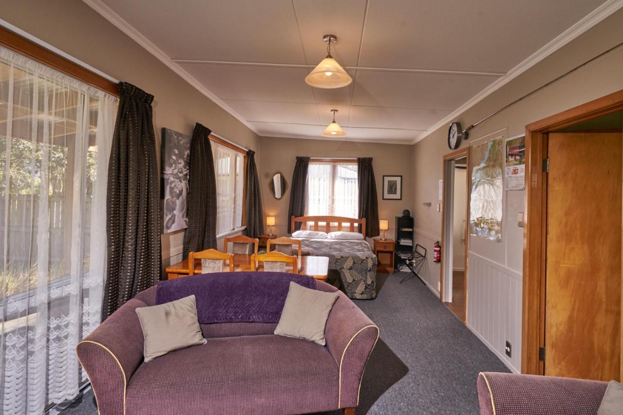 Accommodation Fiordland The Bach - One Bedroom Cottage At 226B Milford Road Te Anau Kültér fotó